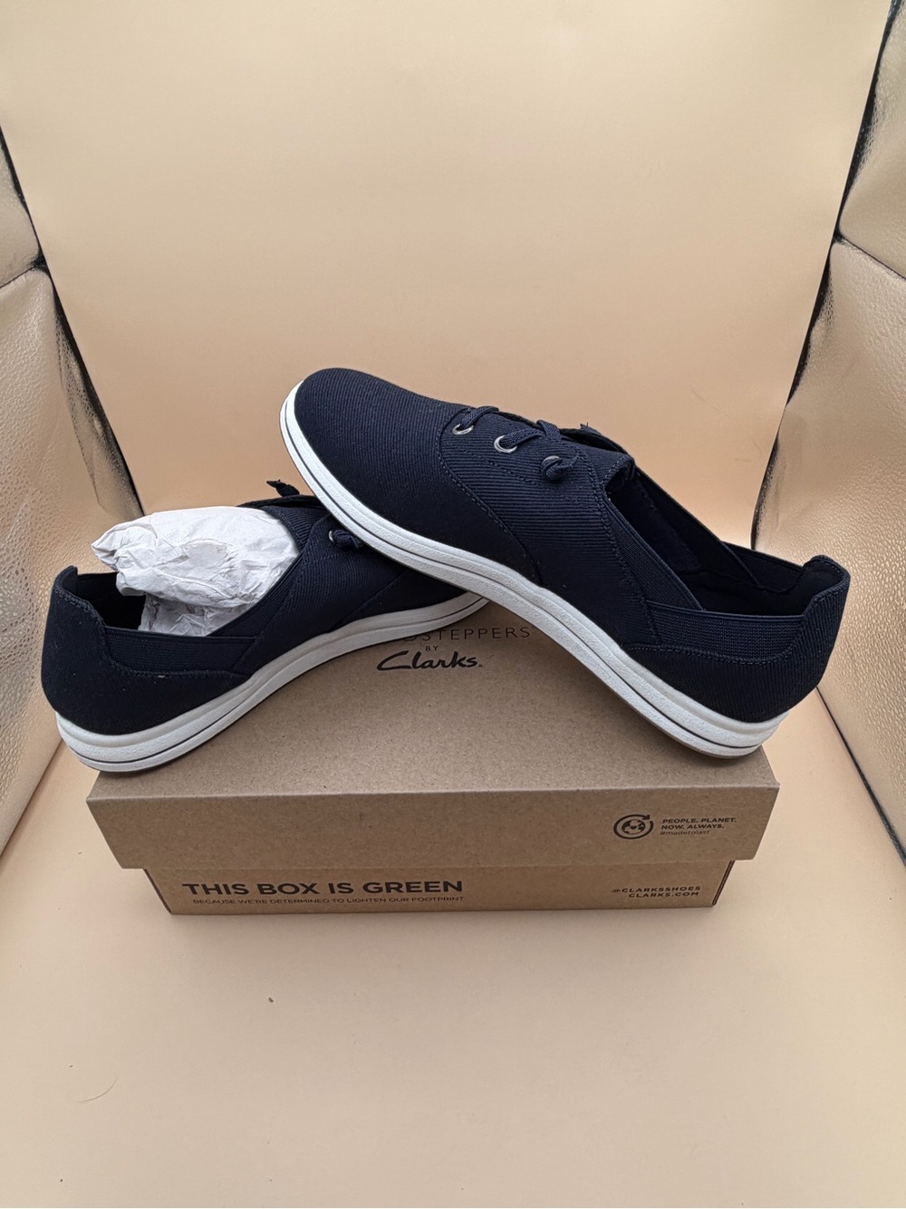 Clarks Cloudsteppers Women’s Size 8 Dark Navy Canvas Low-Top Sneakers - Picture 5 of 8
